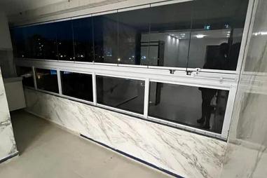 BELÍSSIMO APARTAMENTO, À 800m DO MAR E LAZER COMPLETO