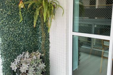 EXCELENTE APARTAMENTO, À 100m DO MAR E LAZER