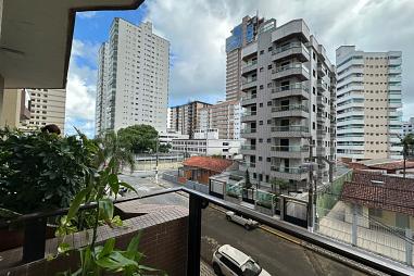 BELÍSSIMO APARTAMENTO, À 150M DO MAR E ÁREA DE LAZER