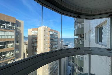 EXCELENTE APARTAMENTO, 50M DO MAR E LAZER COMPLETO