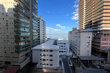 EXCELENTE APARTAMENTO À 150M DO MAR E LAZER COMPLETO