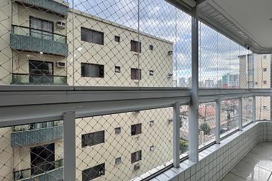 BELÍSSIMO APARTAMENTO, LAZER E À 600 METROS DO MAR