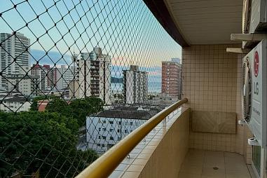 BELIÍSSIMO APARTAMENTO, À 250M DO MAR E  LAZER COMPLETO