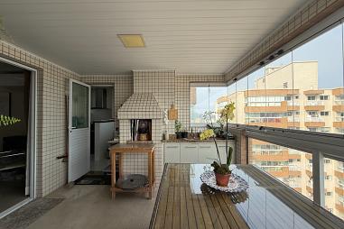 BELÍSSIMO APARTAMENTO, À 300M DO MAR E LAZER COMPLETO