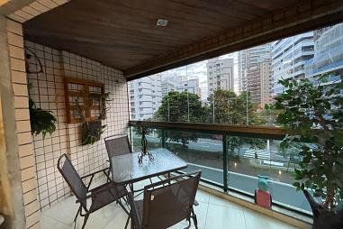 BELISSÍMO APARTAMENTO, AMPLO E À 200M DO MAR