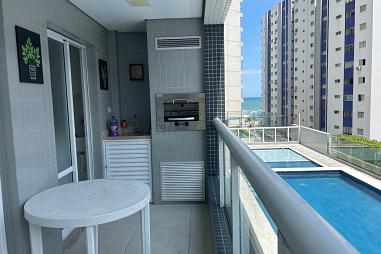 BELÍSSIMO APARTAMENTO A 100M DO MAR COM AREA DE LAZER COMPLETO