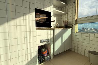 EXCELENTE APARTAMENTO A 600M DO MAR E COM AREA DE LAZER COMPLETO