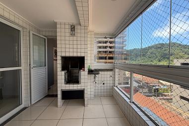 BELÍSSIMO APARTAMENTO A 400M DO MAR E COM AREA DE LAZER COMPLETA