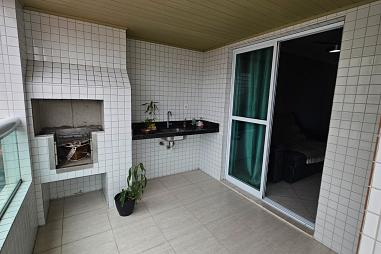 EXCELENTE APARTAMENTO A 200M DO MAR E COM AREA DE LAZER COMPLETO