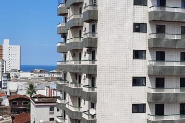 BELÍSSIMO APARTAMENTO, FINO ACABAMENTO À 400M DO MAR