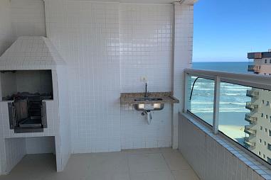 EXCELENTE APARTAMENTO A 20M DO MAR E COM AREA DE LAZER COMPLETA