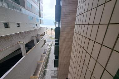 BELÍSSIMO APARTAMENTO, À 30M DO MAR E LAZER COMPLETO