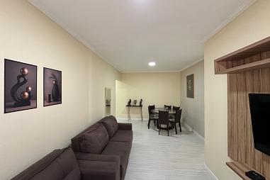 BELÍSSIMO APARTAMENTO, À 30M DO MAR E LAZER COMPLETO