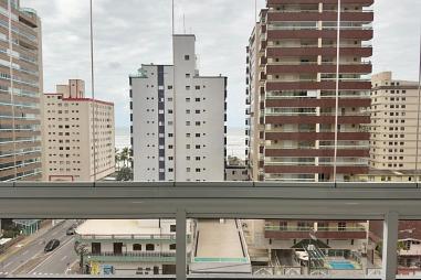 EXCELENTE APARTAMENTO, À 130M DO MAR E LAZER COMPLETO