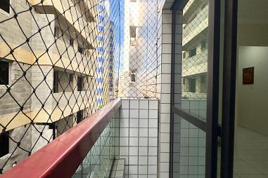 BELÍSSIMO APARTAMENTO, À 400M DO MAR