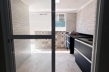 BELÍSSIMO APARTAMENTO, À 250M DO MAR E LAZER COMPLETO