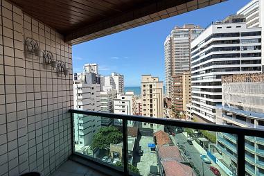 EXCELENTE APARTAMENTO, AMPLO E À 200M DO MAR