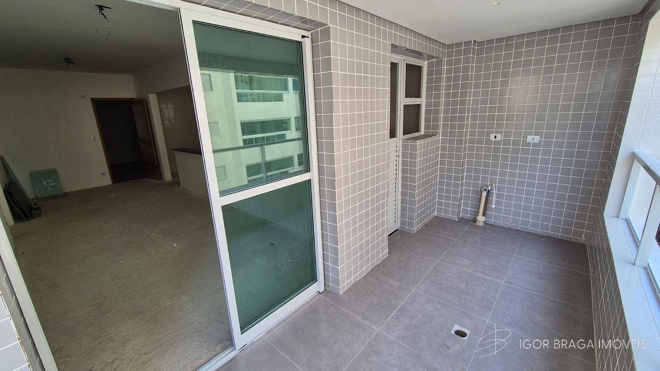 INCRÍVEL APARTAMENTO Á 100M DO MAR COM LAZER COMPLETO