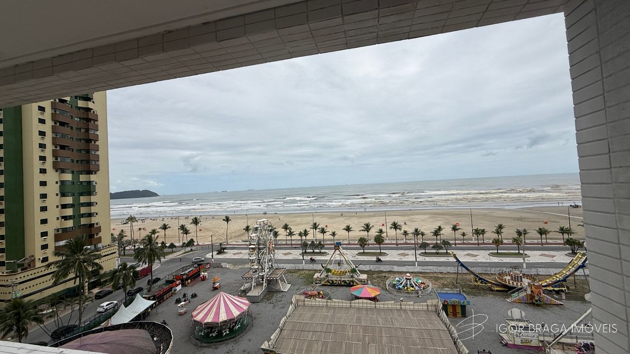 INCRÍVEL APARTAMENTO Á 50M DO MAR COM LAZER COMPLETO