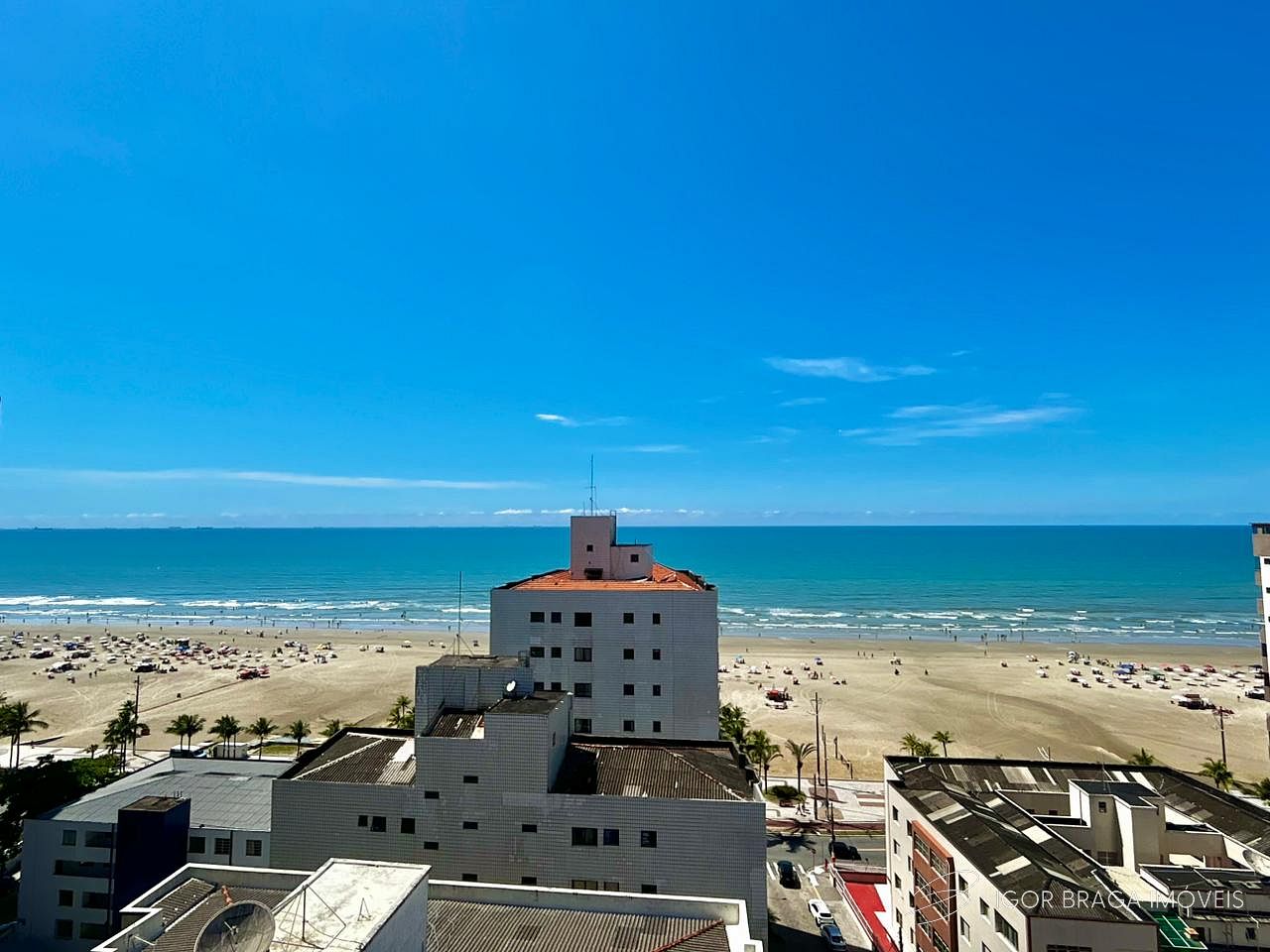 INCRÍVEL APARTAMENTO Á 100M DO MAR COM LAZER COMPLETO