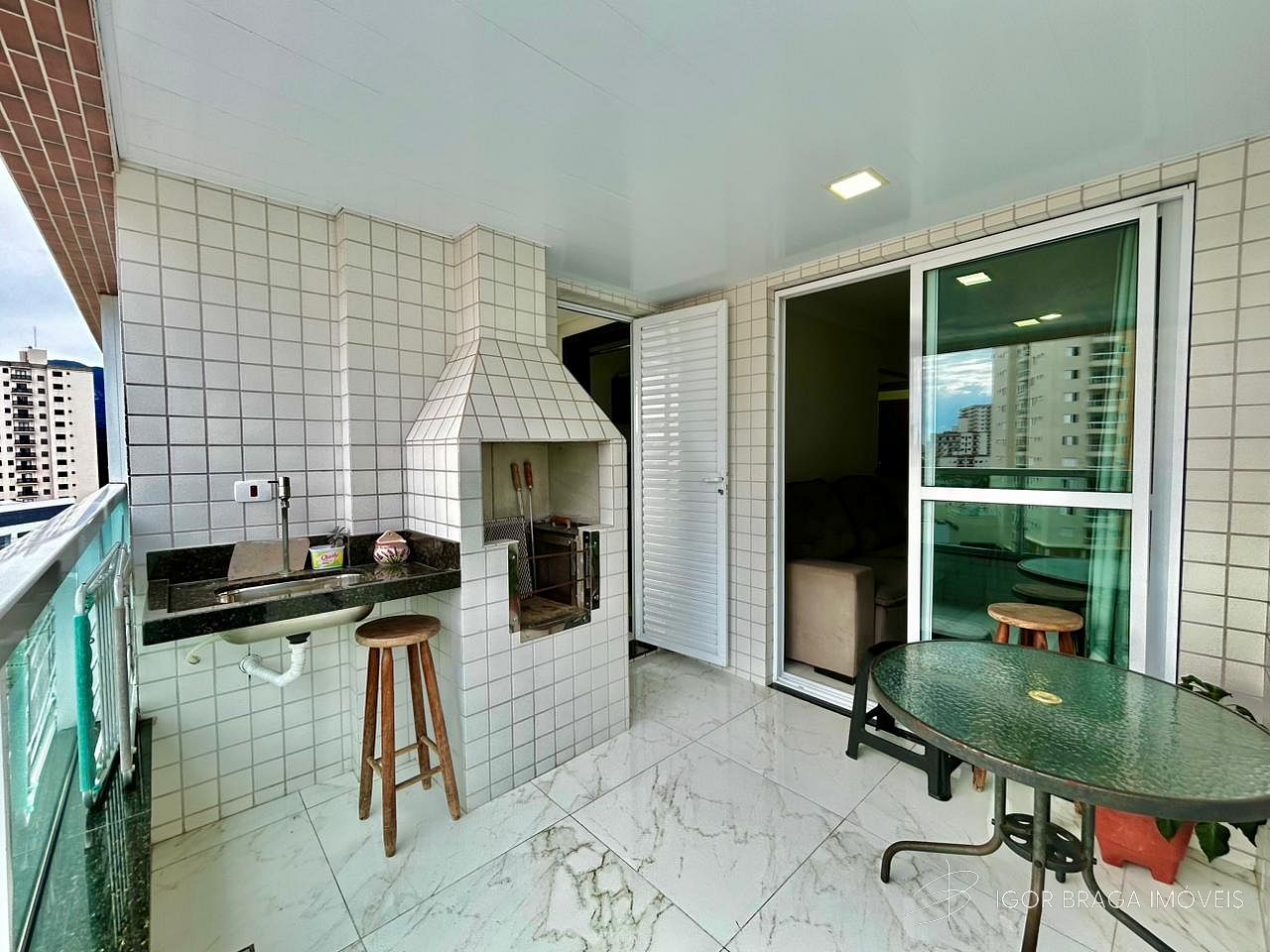 BELISSIMO APARTAMENTO, À 550m DO MAR E LAZER