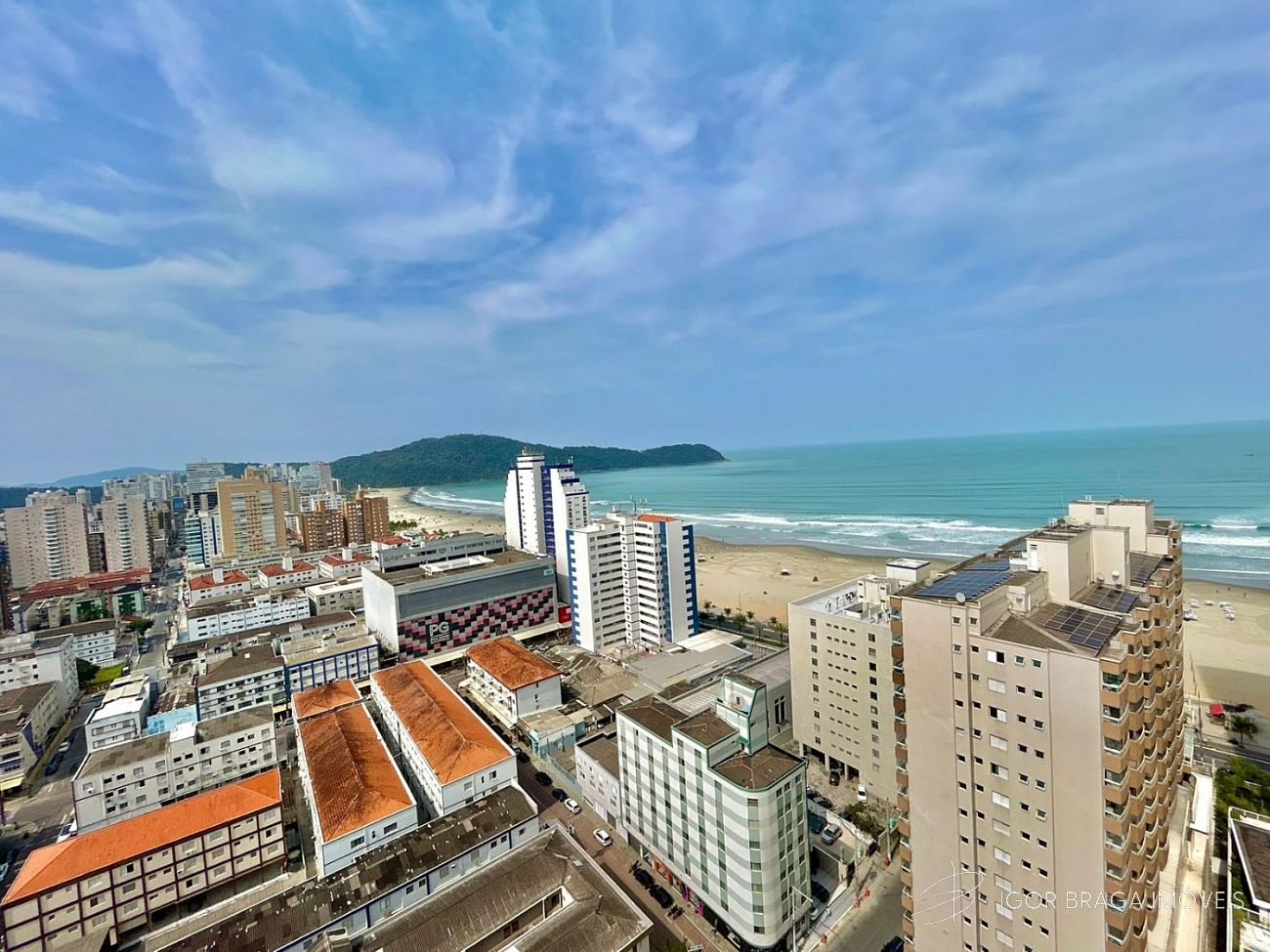 INCRÍVEL APARTAMENTO Á 100M DO MAR COM LAZER COMPLETO