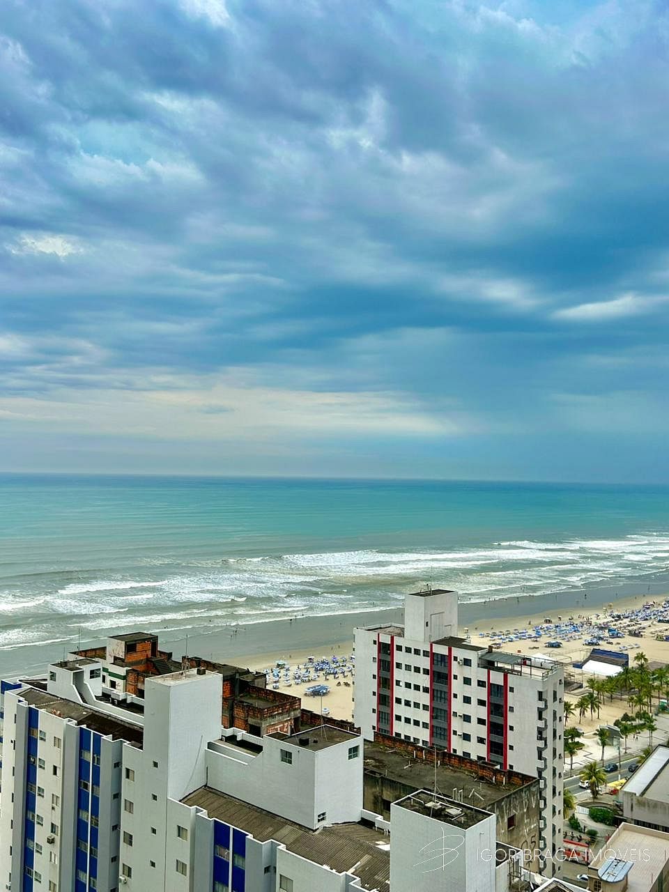 EXCELENTE APARTAMENTO A 200M DO MAR COM LAZER COMPLETO