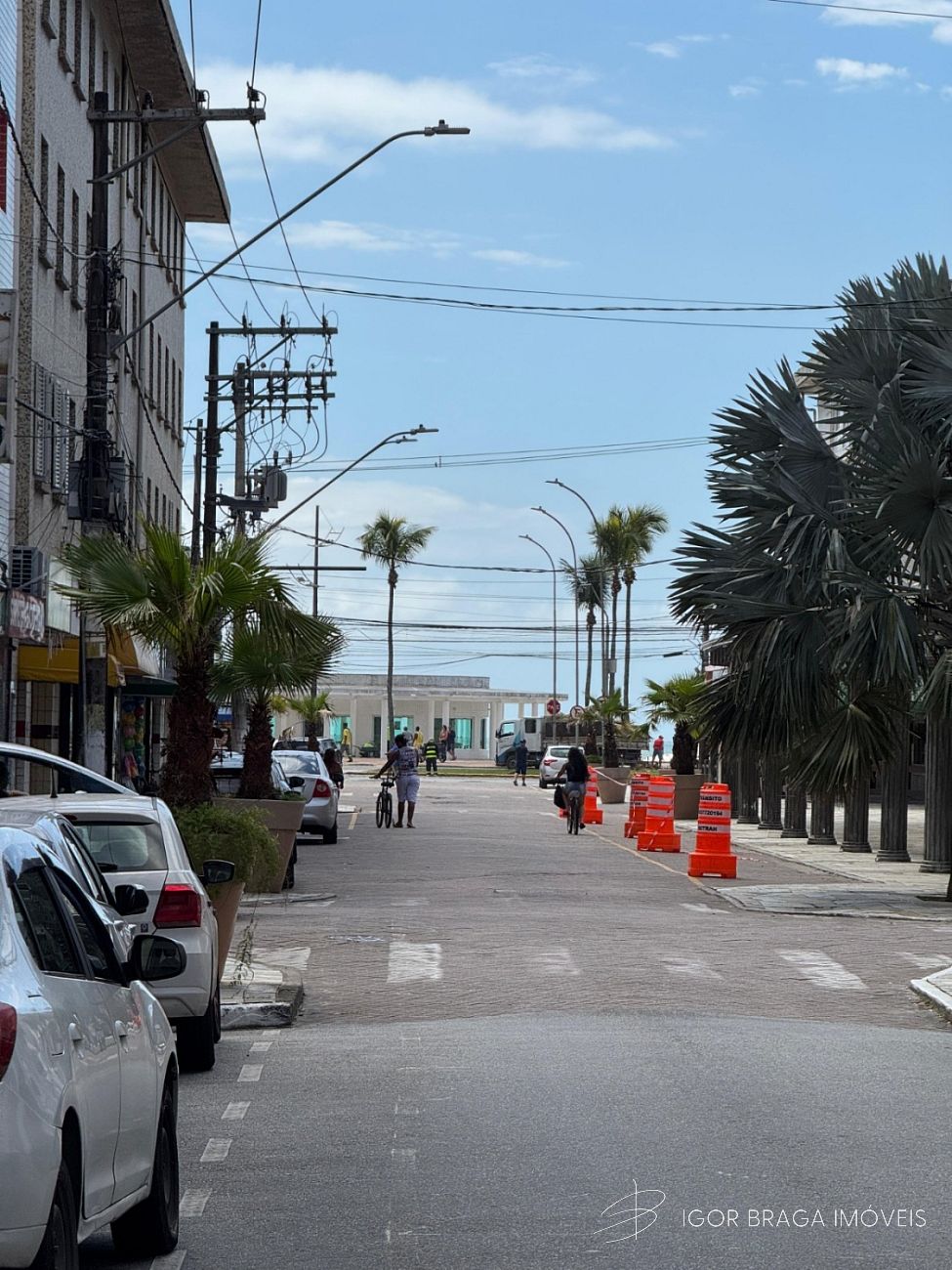 BELÍSSIMO APARTAMENTO AMPLO, ACABAMENTO FINO E LAZER COMPLETO