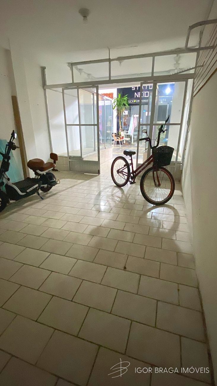LOJA COMERCIAL, BEM LOCALIZADA E À 200M DO MAR