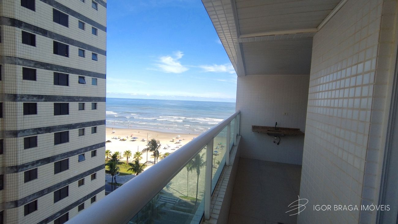 EXCELENTE APARTAMENTO, À 40M DO MAR E LAZER COMPLETO