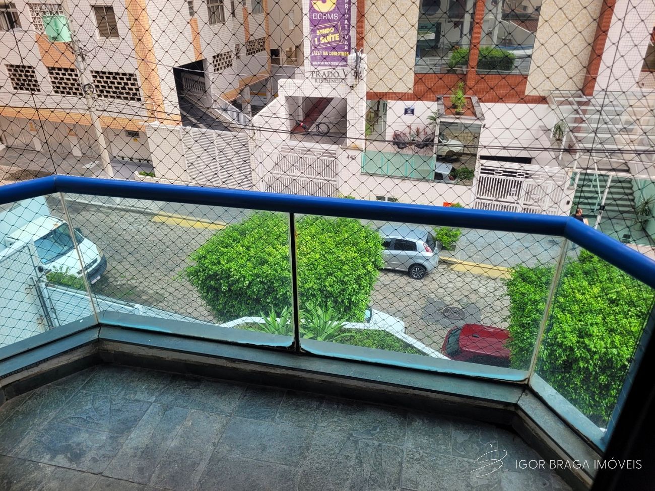 BELÍSSIMO APARTAMENTO, À 150M DO MAR E LAZER COMPLETO