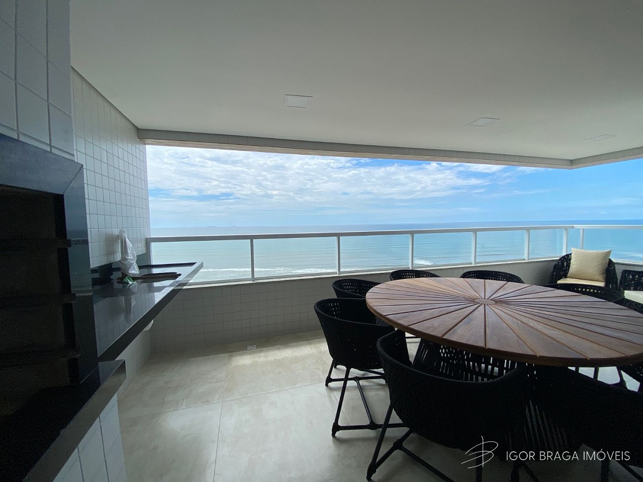 EXCELENTE APARTAMENTO, FINO ACABAMENTO E LAZER COMPLETO