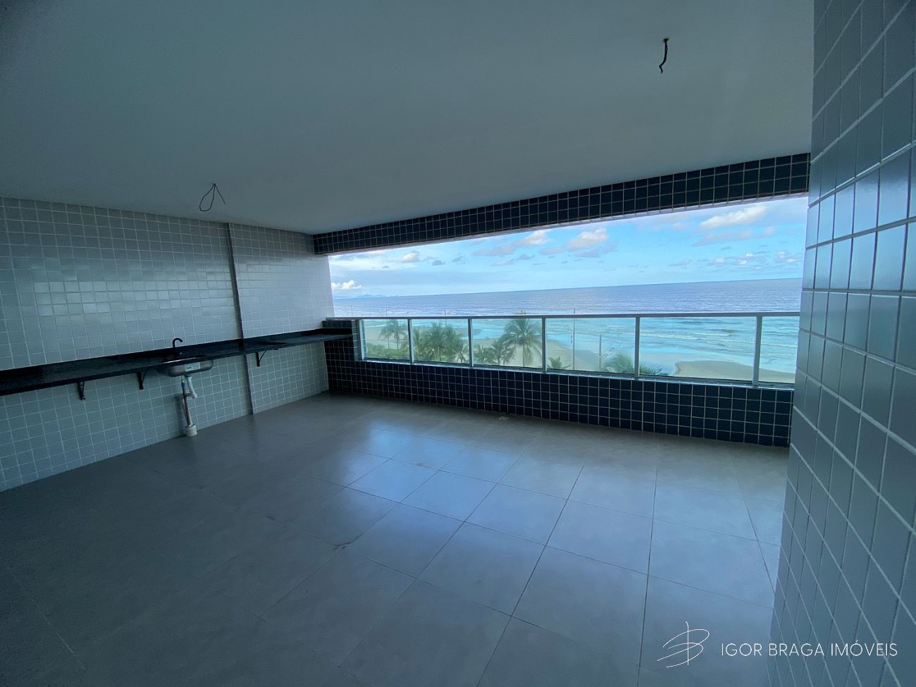 EXCELENTE APARTAMENTO, FINO ACABAMENTO E LAZER COMPLETO