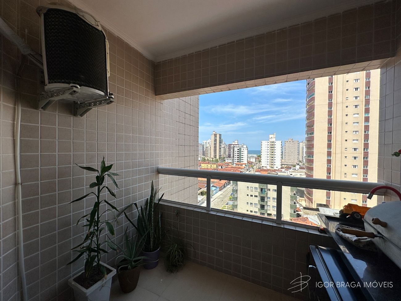 EXCELENTE APARTAMENTO, Á 500M DO MAR