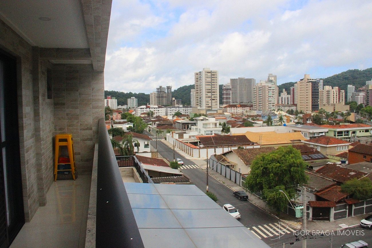 EXCELENTE APARTAMENTO, À 700M DO MAR E LAZER COMPLETO