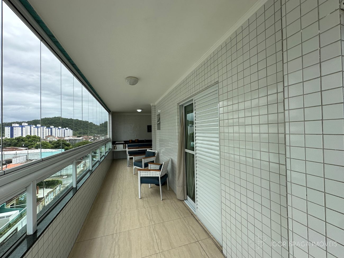 EXCELENTE APARTAMENTO, Á 600M DO MAR E LAZER COMPLETO