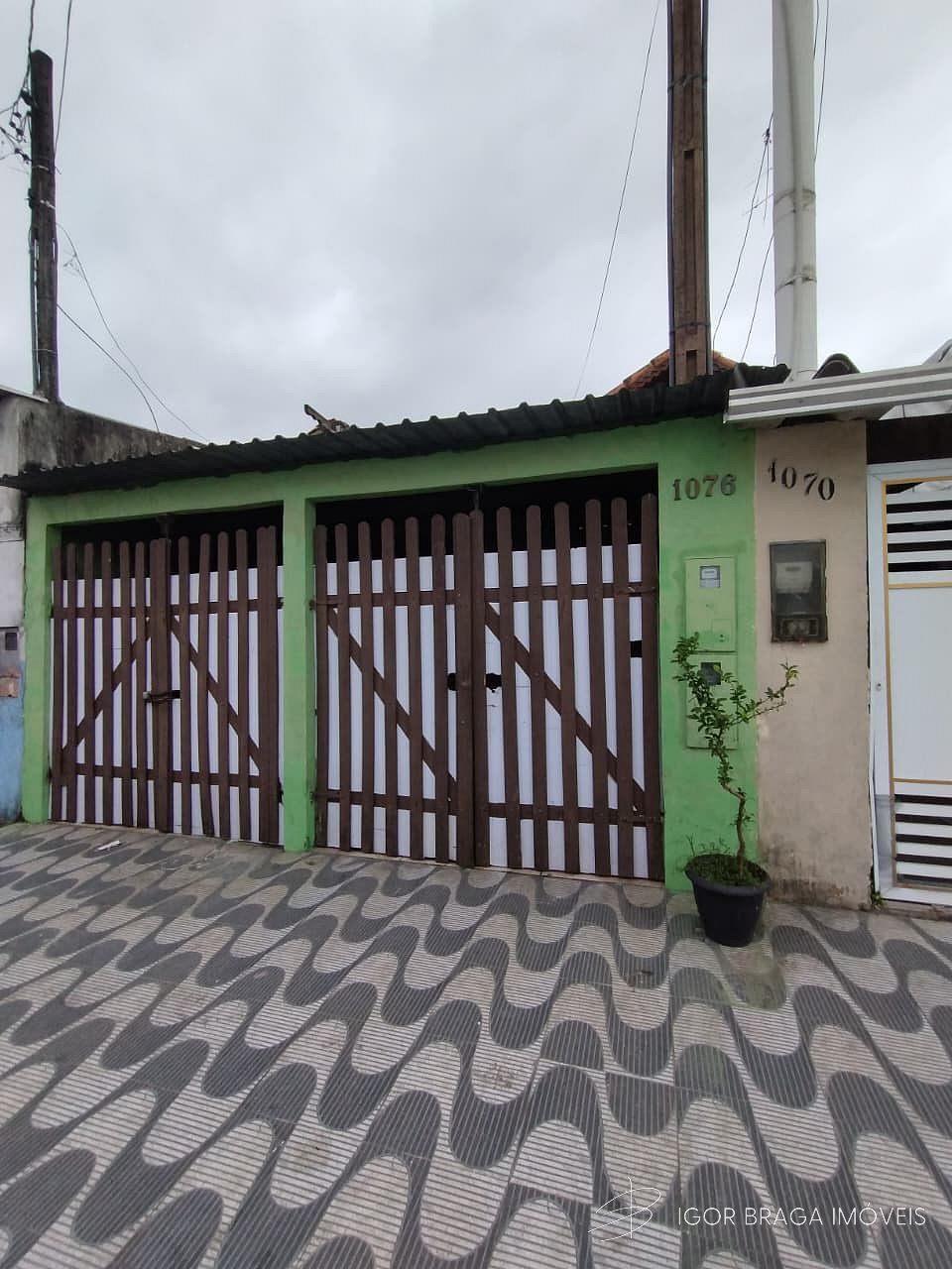 BELÍSSIMA CASA , À 500M DO MAR E LAZER COMPLETO