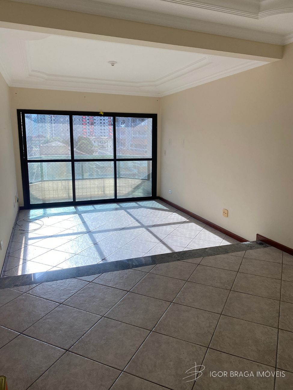 EXCELENTE APARTAMENTO, Á 600M DO MAR E LAZER COMPLETO
