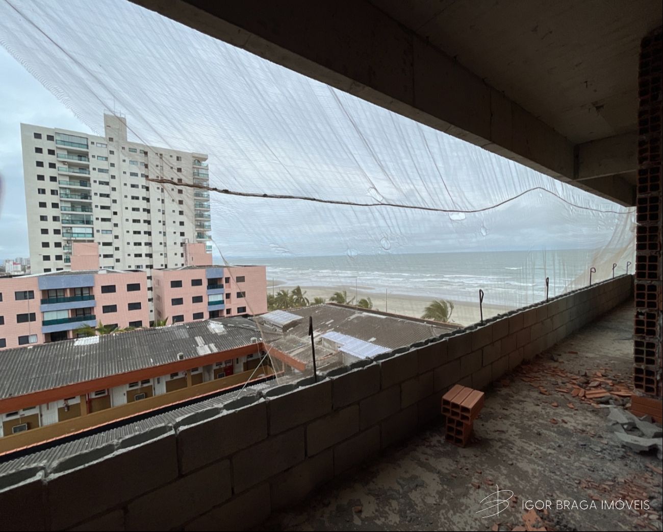 EXCELENTE APARTAMENTO EM CONSTRUÇÃO, FINO ACABAMENTO E LAZER COMPLETO