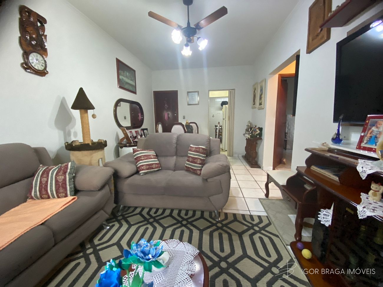 BELÍSSIMO APARTAMENTO, À 600M DO MAR E LAZER COMPLETO