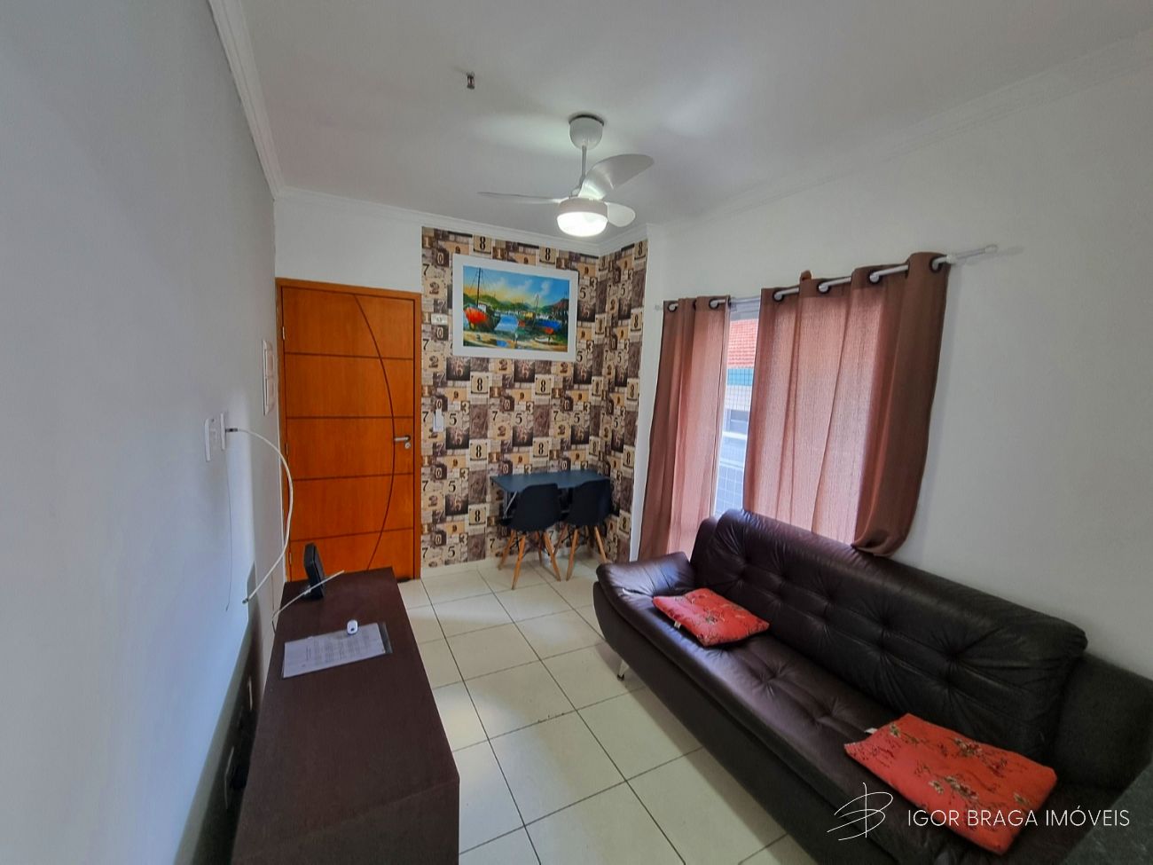 BELÍSSIMO APARTAMENTO, À 600M DO MAR E LAZER