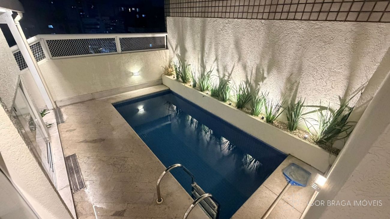 EXCELENTE COBERTURA, AMPLA E À 500M DO MAR