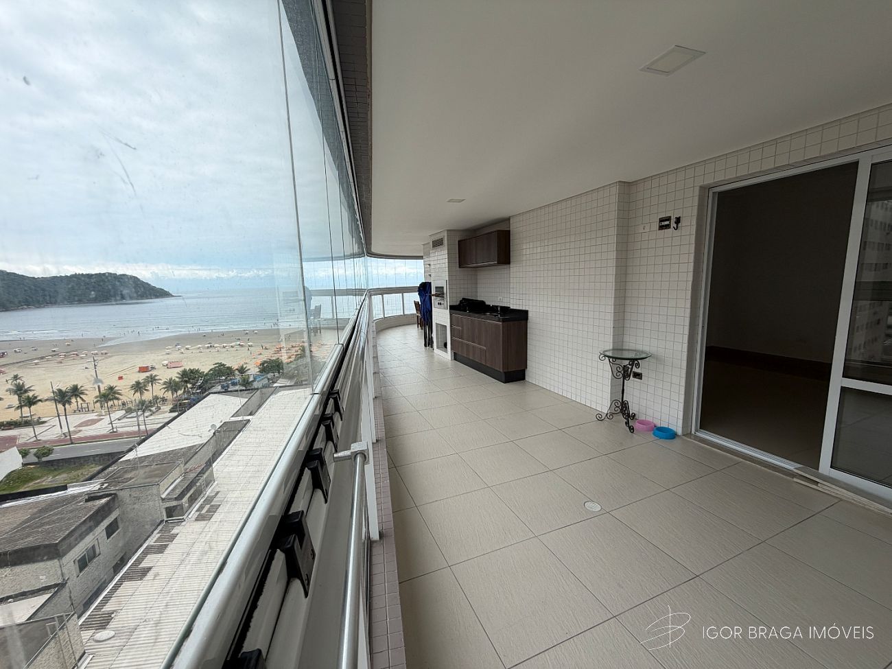 EXCELENTE APARTAMENTO, AMPLO E LAZER COMPLETO