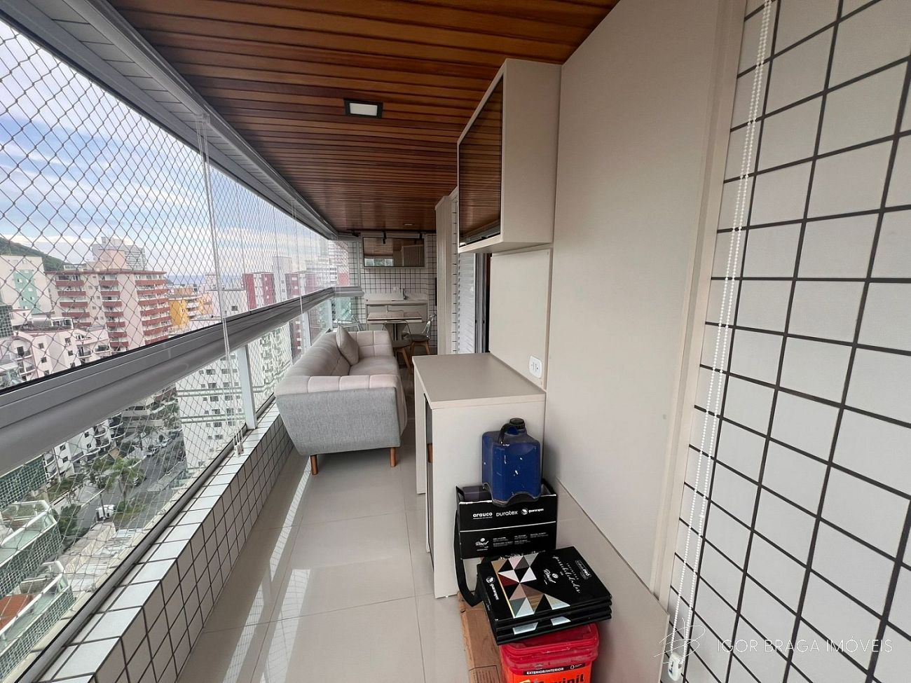 EXCELENTE APARTAMENTO, À 500M DO MAR E LAZER COMPLETO