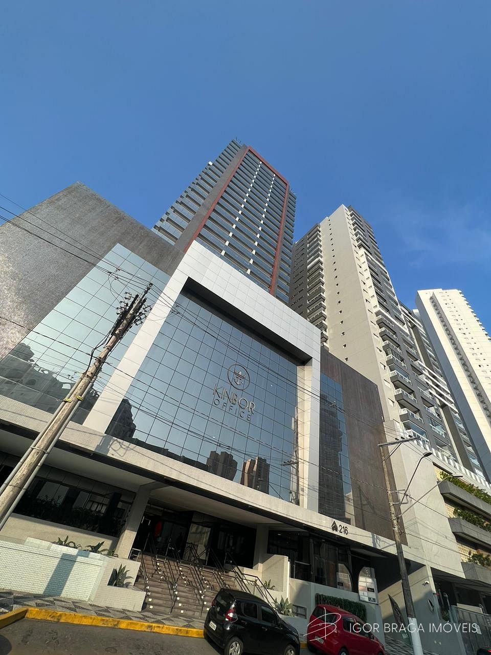 EXCELENTE PONTO COMERCIAL, À 200M DO MAR