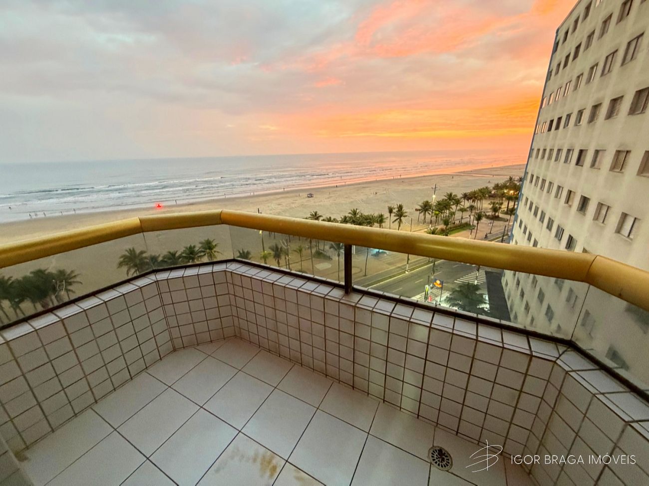 EXCELENTE APARTAMENTO, FINO ACABAMENTO E LAZER COMPLETO