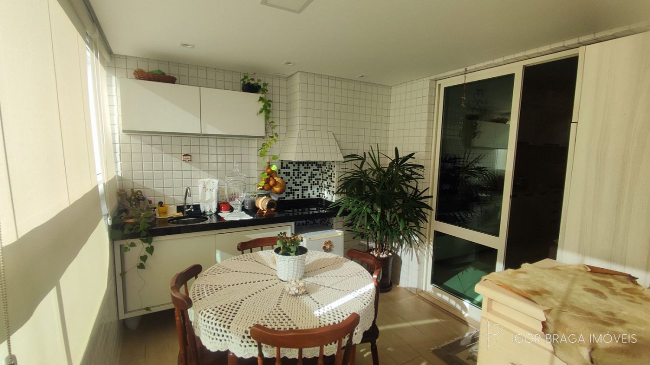 BELÍSSIMO APARTAMENTO, ACABAMENTO FINO E LAZER COMPLETO