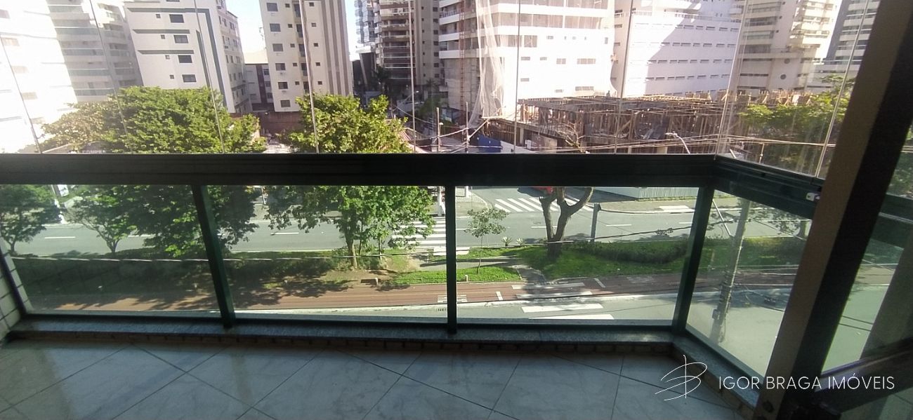 BELÍSSIMO APARTAMENTO, AMPLO, ACABAMENTO FINO E LAZER COMPLETO