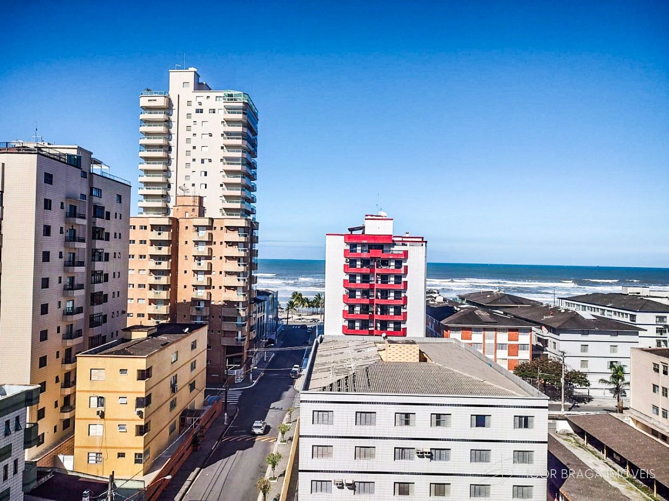 BELÍSSIMO APARTAMENTO, AMPLO, ACABAMENTO FINO E LAZER COMPLETO