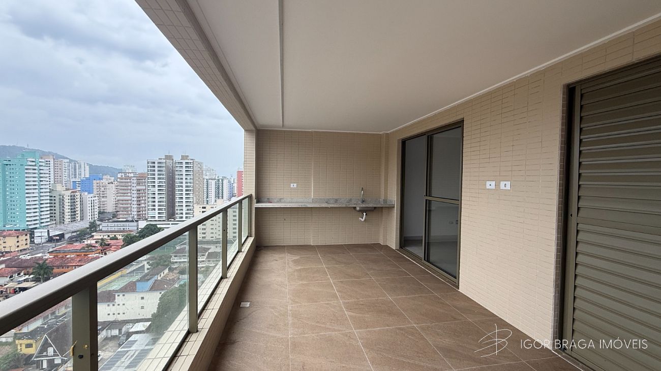 EXCELENTE APARTAMENTO, À 850M DO MAR E LAZER COMPLETO